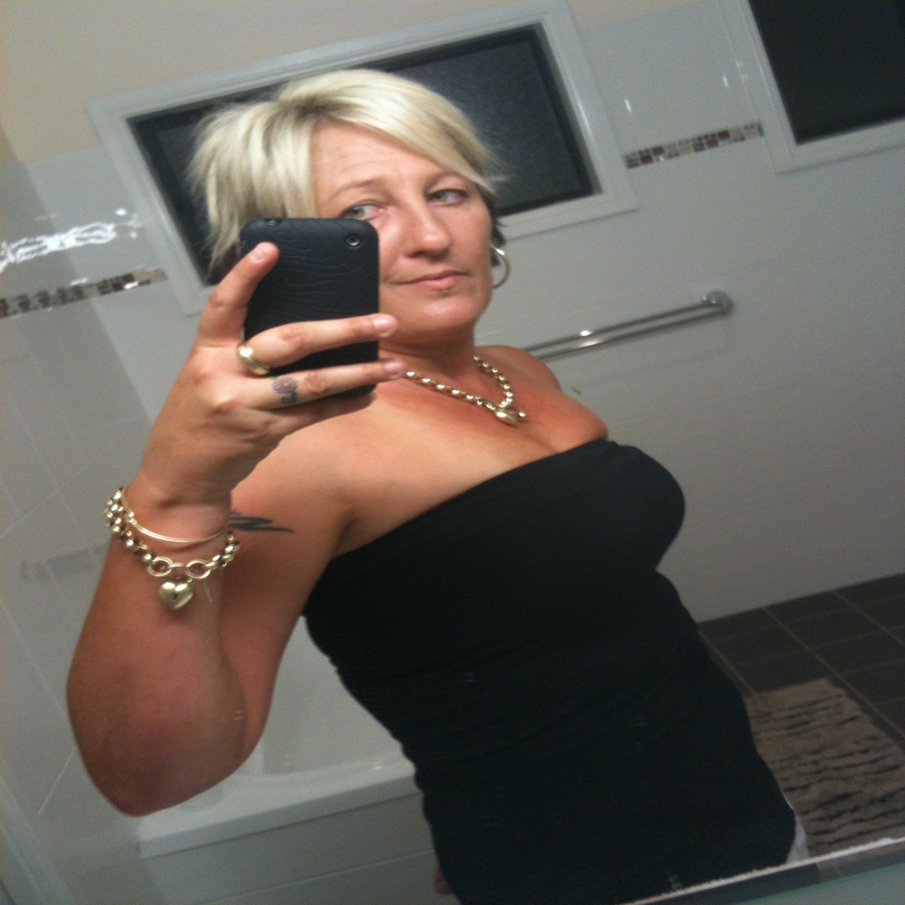 Lizzy_35's avatar